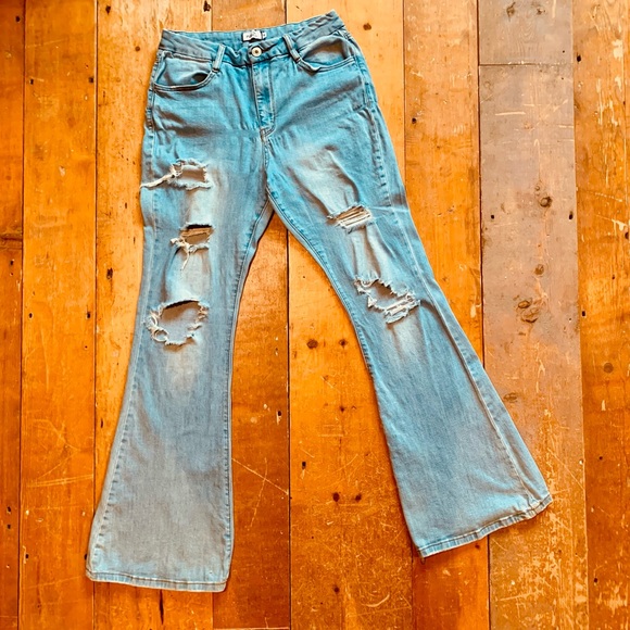 Rue21—Y2K Flare Distressed Ripped Light Wash Stretch Jeans, 2 Pairs (Size 12) - Picture 3 of 8